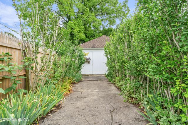 44 Broad Street, Toms River, NJ 08753