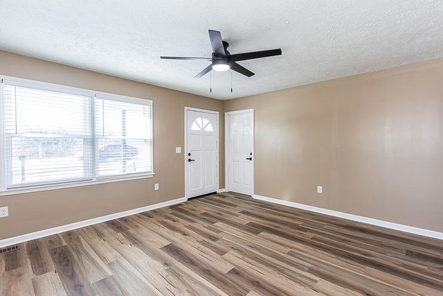 58 hughes Avenue, Winchester, KY 40391