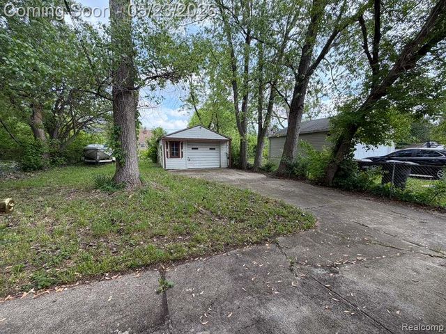 7416 Heyden Street, Detroit, MI 48228