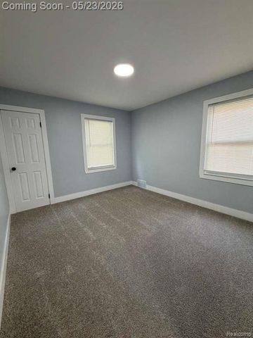 7416 Heyden Street, Detroit, MI 48228