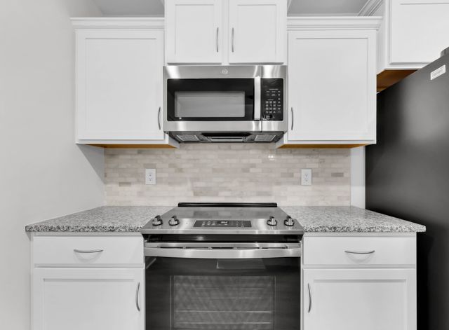 2689 Brewster Dr, Clarksville, TN 37042