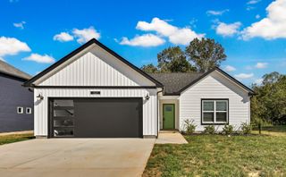 2689 Brewster Dr, Clarksville, TN 37042