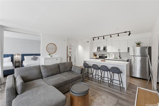 201 Ohua Avenue 911, Honolulu, HI 96815