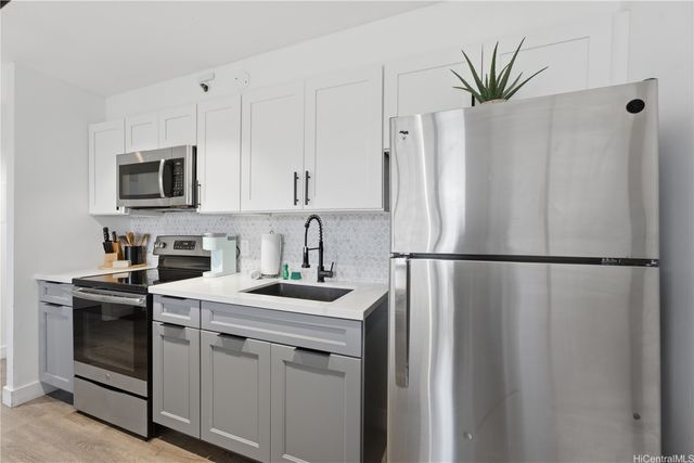 201 Ohua Avenue 911, Honolulu, HI 96815