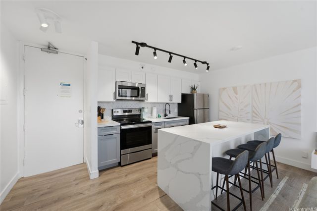 201 Ohua Avenue 911, Honolulu, HI 96815
