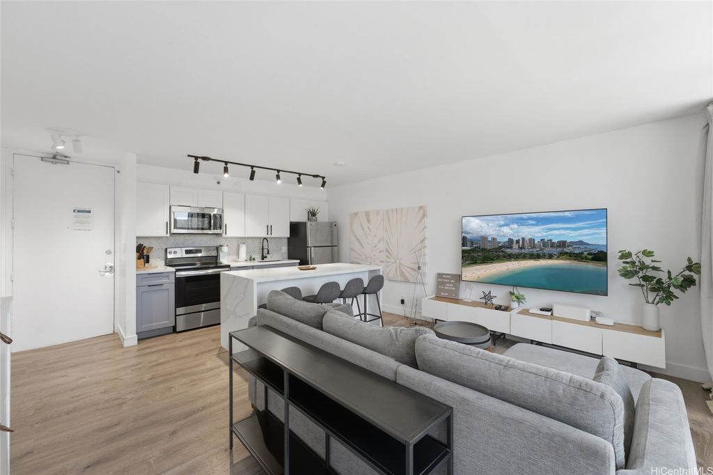201 Ohua Avenue 911, Honolulu, HI 96815