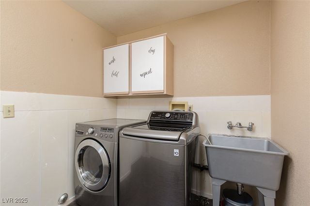 9705 Blue Bell Drive, Las Vegas, NV 89134