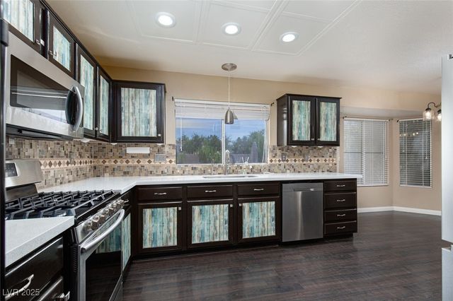 9705 Blue Bell Drive, Las Vegas, NV 89134