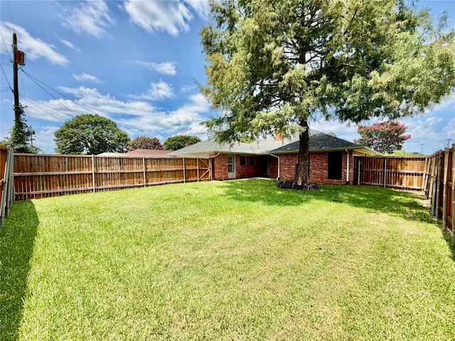 3205 Bryan Street, Sachse, TX 75048