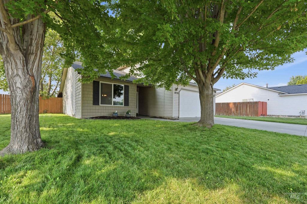 1059 Valley, Middleton, ID 83644 photo 3