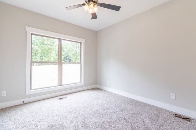 1183 Hangar Dr, Springfield, TN 37172