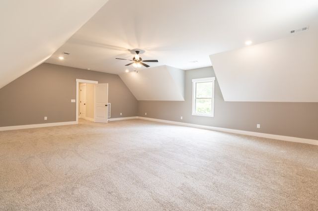 1183 Hangar Dr, Springfield, TN 37172