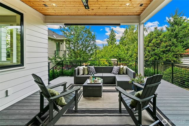 8527 Latona Avenue NE, Seattle, WA 98115