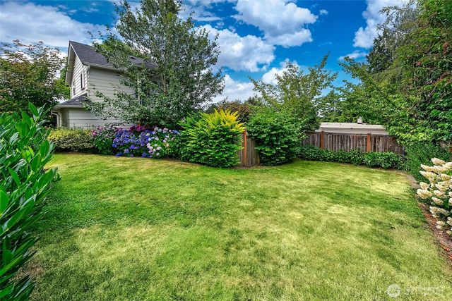 8527 Latona Avenue NE, Seattle, WA 98115