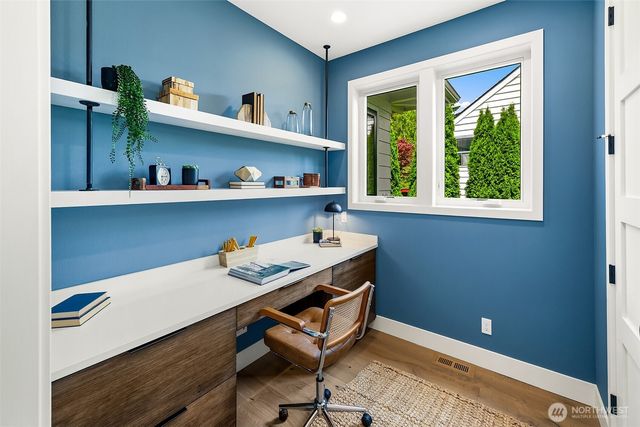 8527 Latona Avenue NE, Seattle, WA 98115