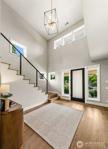 8527 Latona Avenue NE, Seattle, WA 98115