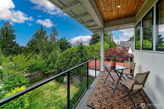 8527 Latona Avenue NE, Seattle, WA 98115