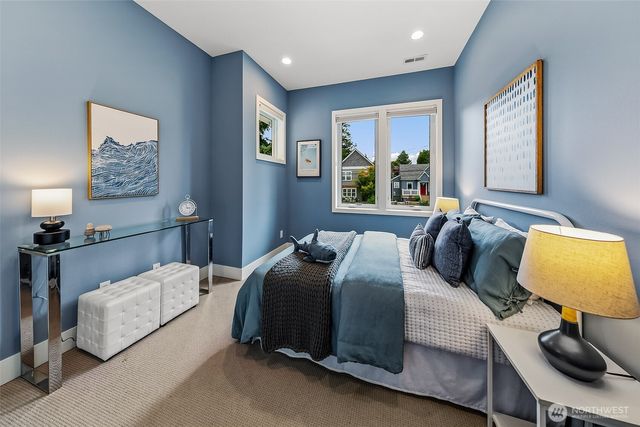 8527 Latona Avenue NE, Seattle, WA 98115