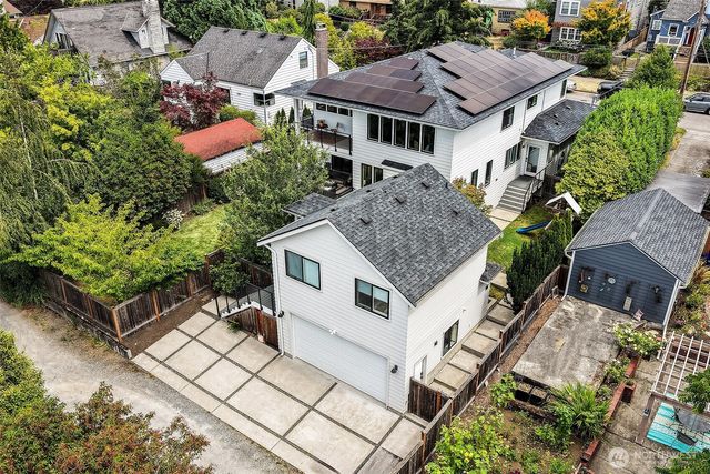 8527 Latona Avenue NE, Seattle, WA 98115