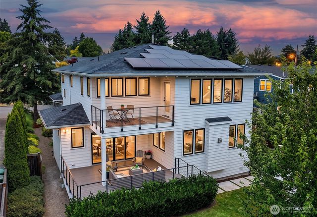 8527 Latona Avenue NE, Seattle, WA 98115