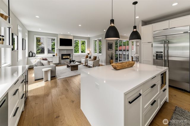 8527 Latona Avenue NE, Seattle, WA 98115