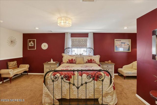 194 Park Place, Belford, NJ 07718