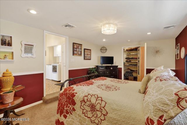 194 Park Place, Belford, NJ 07718