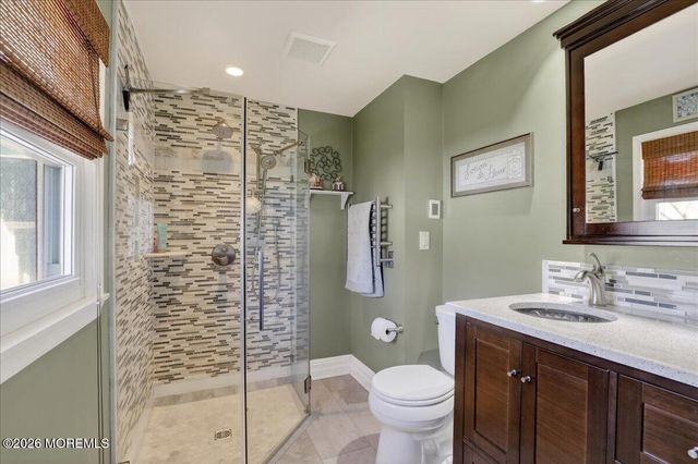 194 Park Place, Belford, NJ 07718