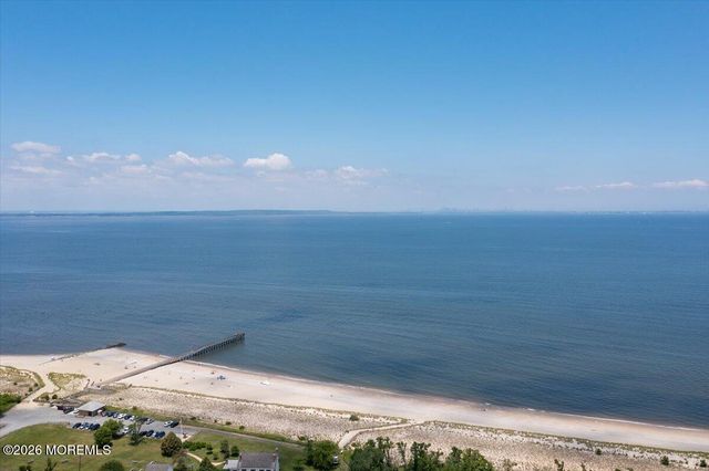 194 Park Place, Belford, NJ 07718