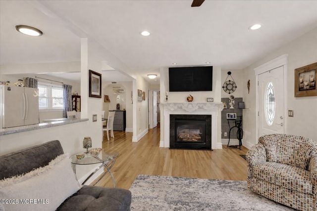 194 Park Place, Belford, NJ 07718