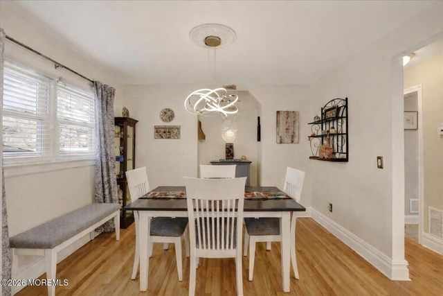 194 Park Place, Belford, NJ 07718