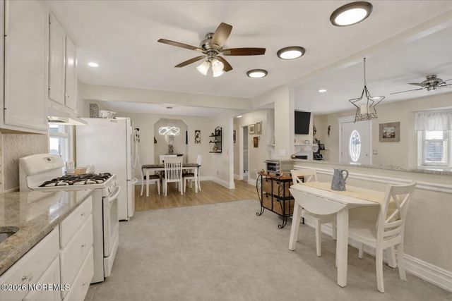 194 Park Place, Belford, NJ 07718