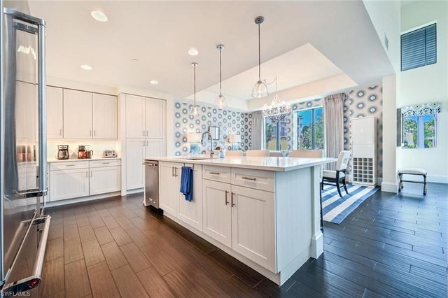 1030 3rd AVE S 105, Naples, FL 34102