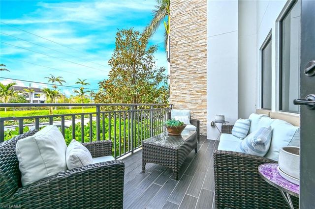 1030 3rd AVE S 105, Naples, FL 34102