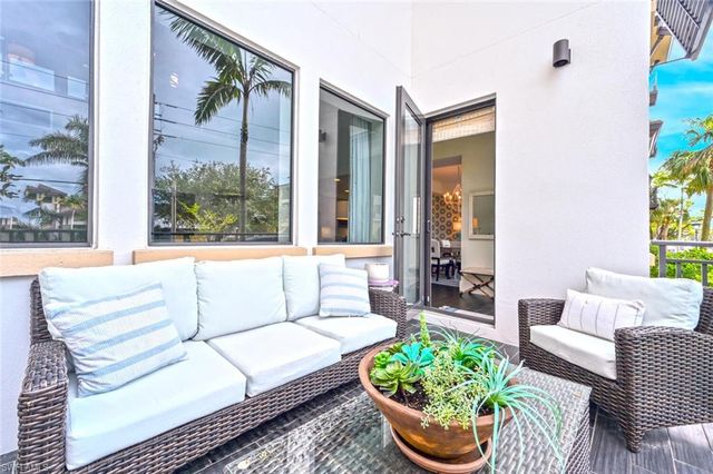1030 3rd AVE S 105, Naples, FL 34102
