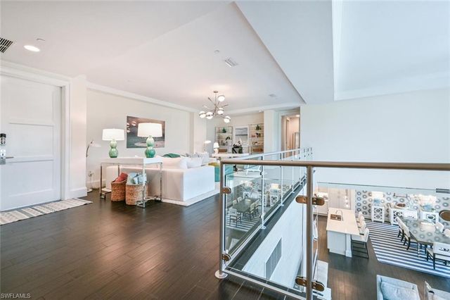 1030 3rd AVE S 105, Naples, FL 34102