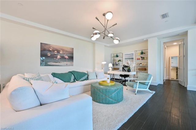 1030 3rd AVE S 105, Naples, FL 34102