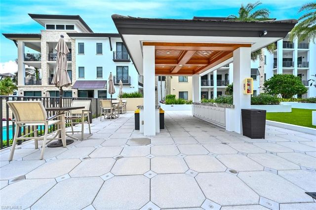 1030 3rd AVE S 105, Naples, FL 34102