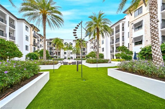 1030 3rd AVE S 105, Naples, FL 34102