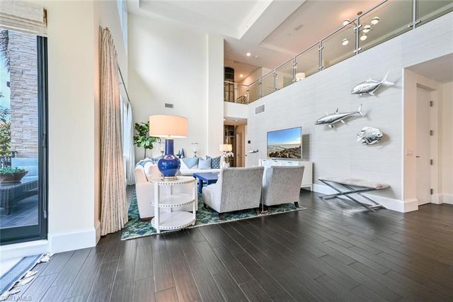 1030 3rd AVE S 105, Naples, FL 34102