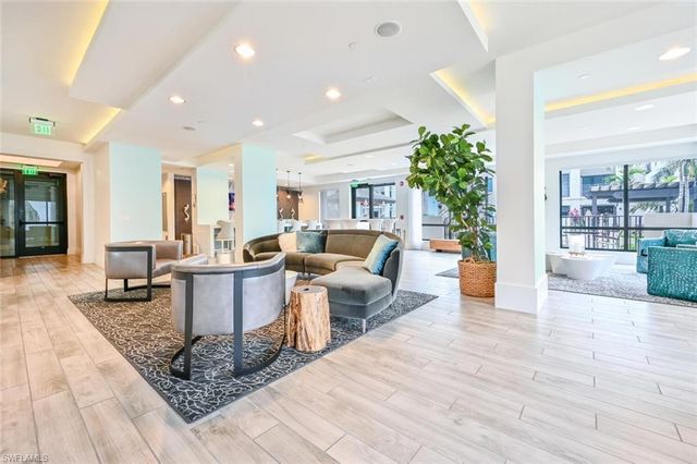 1030 3rd AVE S 105, Naples, FL 34102