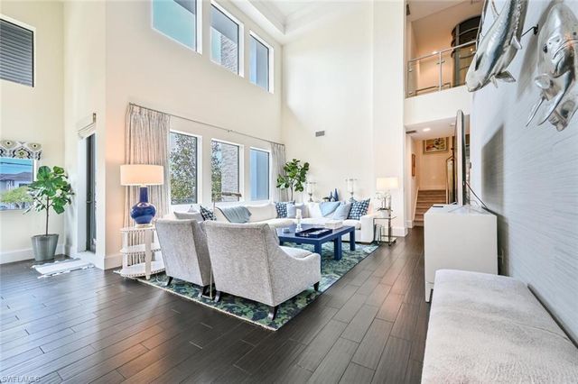1030 3rd AVE S 105, Naples, FL 34102