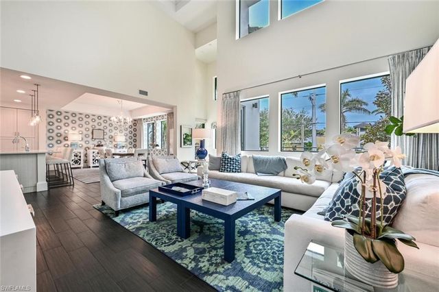 1030 3rd AVE S 105, Naples, FL 34102