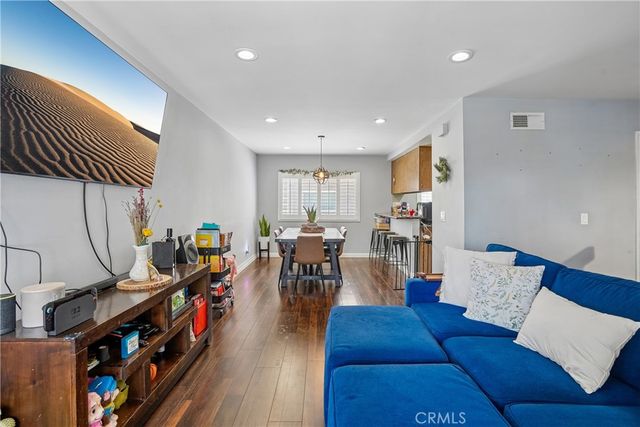 1599 W Jefferson Boulevard, Los Angeles, CA 90018