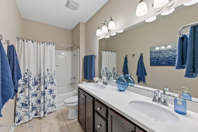 11854 WYNNFIELD LAKES Circle, Jacksonville, FL 32246