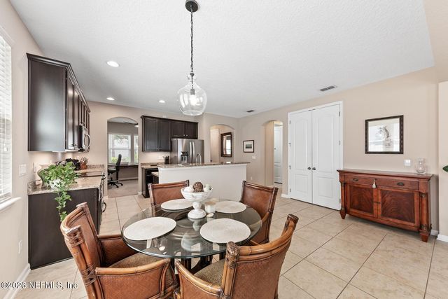 11854 WYNNFIELD LAKES Circle, Jacksonville, FL 32246