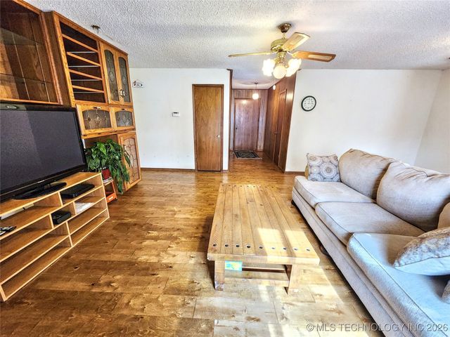 606 Jeffery Street, Tahlequah, OK 74464