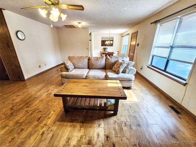 606 Jeffery Street, Tahlequah, OK 74464