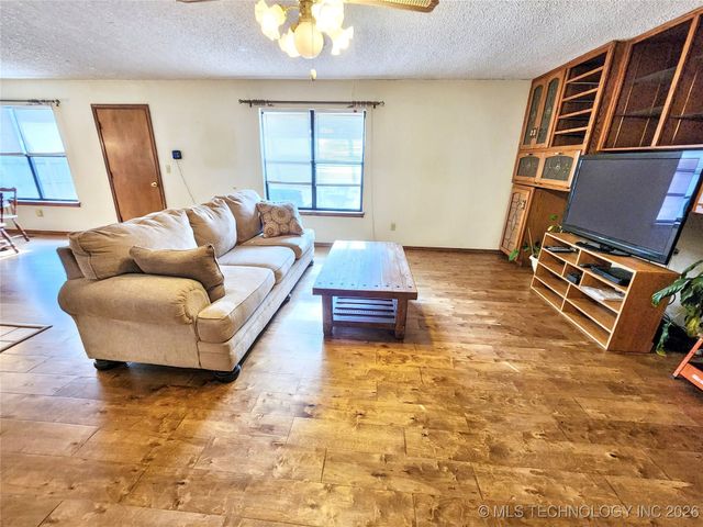 606 Jeffery Street, Tahlequah, OK 74464