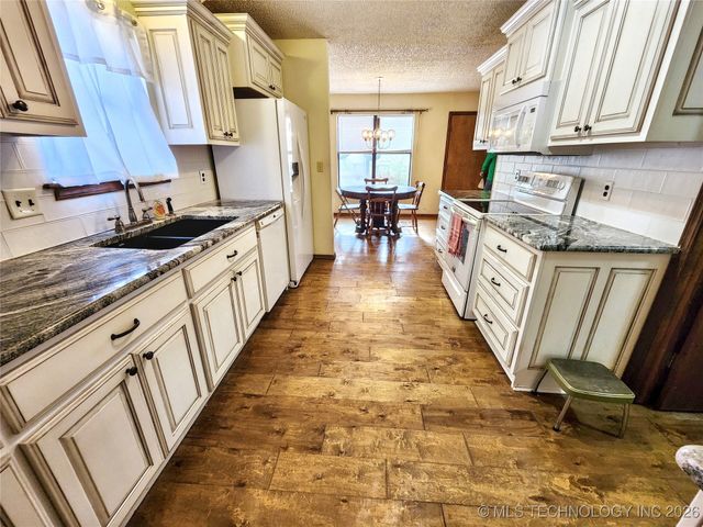 606 Jeffery Street, Tahlequah, OK 74464